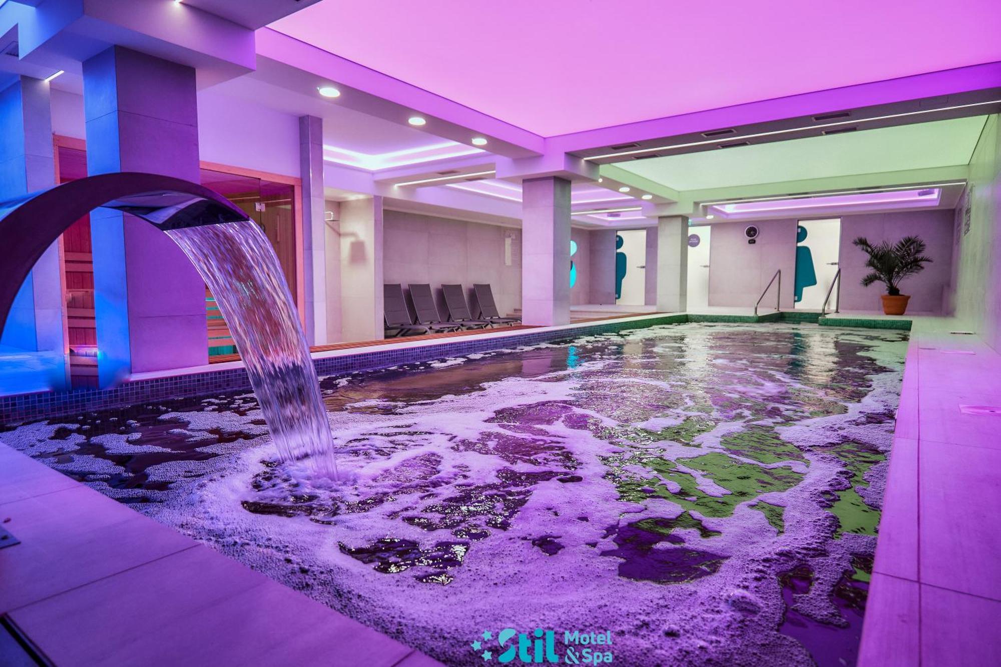 Stil Motel & Spa ตัชนัด ภายนอก รูปภาพ