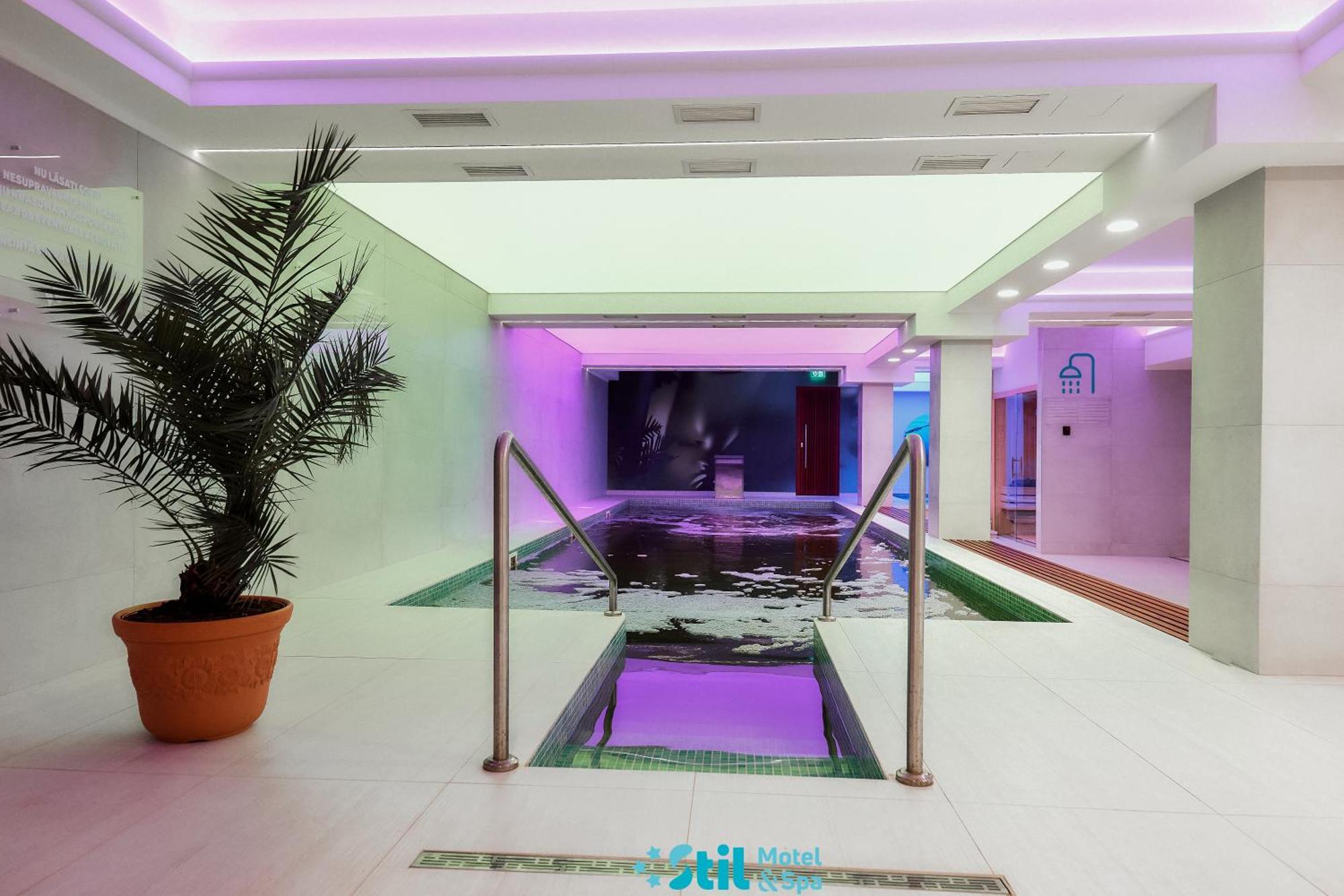 Stil Motel & Spa ตัชนัด ภายนอก รูปภาพ