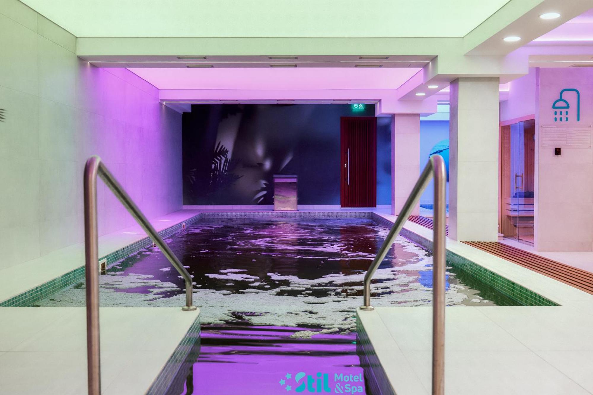 Stil Motel & Spa ตัชนัด ภายนอก รูปภาพ